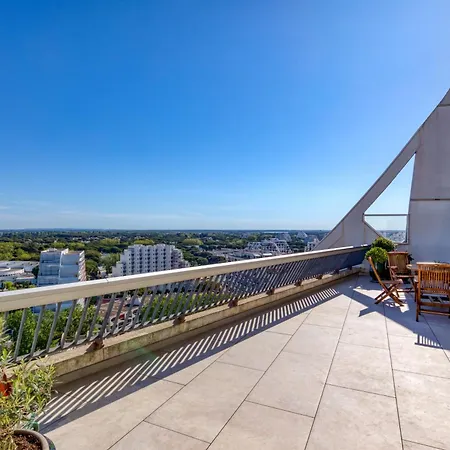 Le Panoramique A Pyramide La Grande Motte