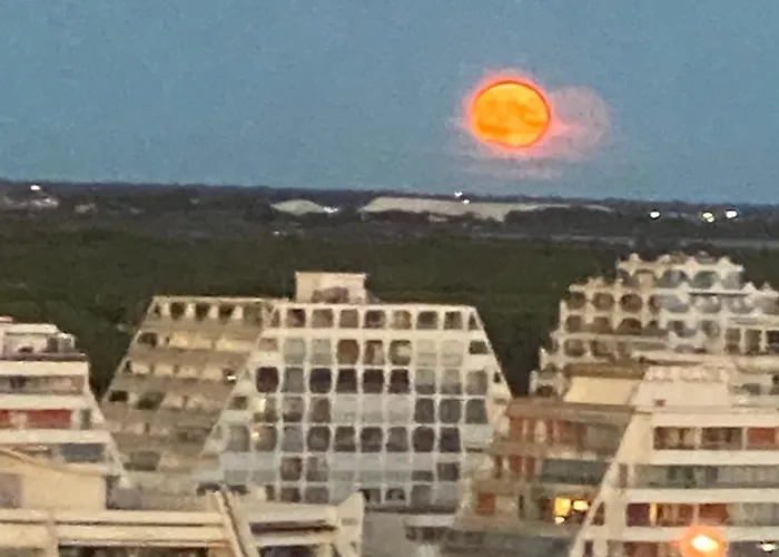 Le Panoramique A Pyramide La Grande-Motte